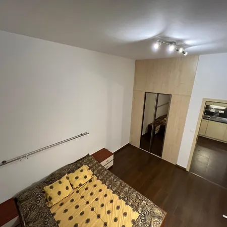 Quiet And Cozy By The Walls Of Vysehrad Apartment Prague