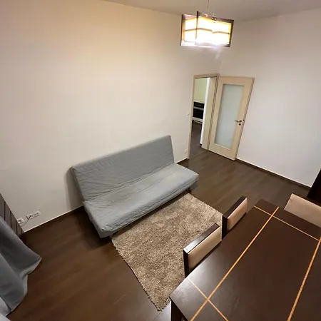 Quiet And Cozy By The Walls Of Vysehrad Apartment *