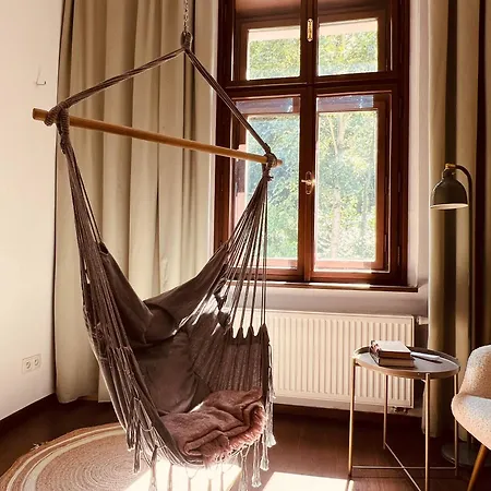 Quiet And Cozy By The Walls Of Vysehrad * Praga